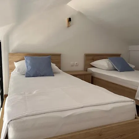 I & R Apartment