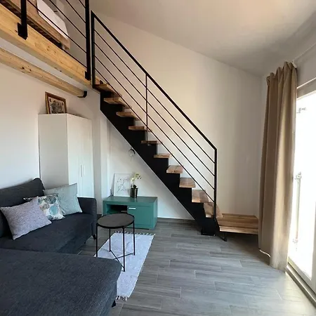 I & R Apartment Necujam