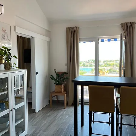 I & R Apartman Necujam