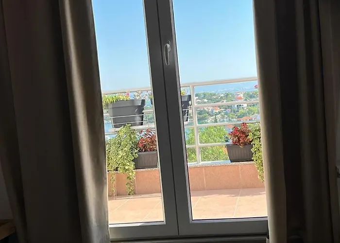 I & R Apartman Necujam