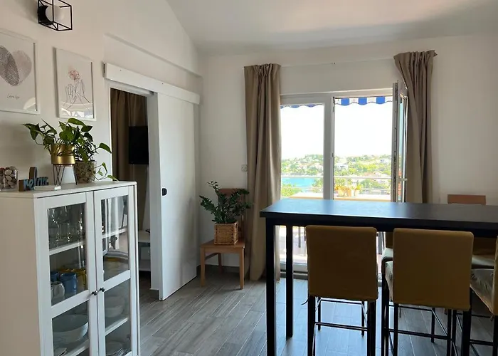 I & R Apartman Necujam